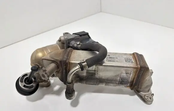 BMW 3 E92 E93 EGR valve cooler 7810166 R8998005