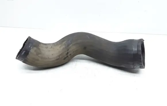 Volvo V70 Intercooler hose/pipe 30680218