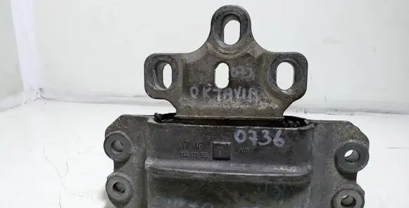 Skoda Octavia Mk2 (1Z) Engine mount bracket 1K0199555