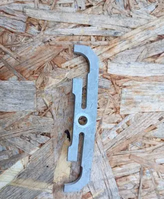BMW 1 E81 E87 Fuel Injector clamp holder 