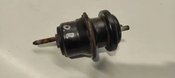 Subaru Outback Engine mount bracket