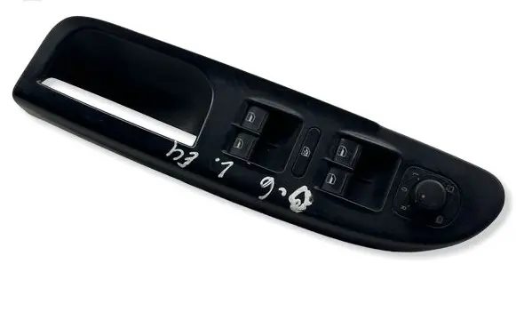 Volkswagen PASSAT B6 Electric window control switch 3C1867171
