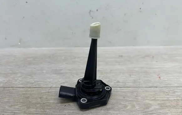 Porsche Macan (95B) Oil level sensor 94660617000 6PR01041815