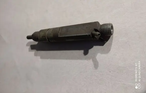 Volkswagen Golf III Fuel injector 028130201Q