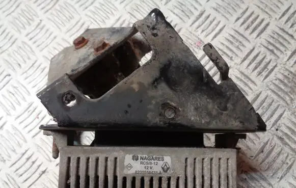 Glow plug pre-heat relay