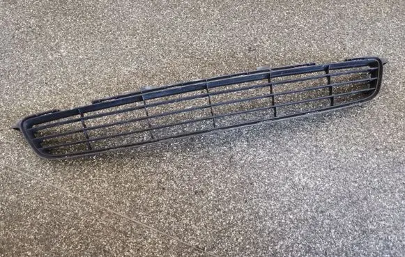 Toyota Corolla E140 E150 Front bumper lower grill
