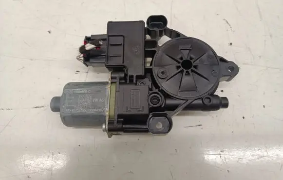 Volkswagen Golf VIII Rear door window regulator motor 5Q0959408C