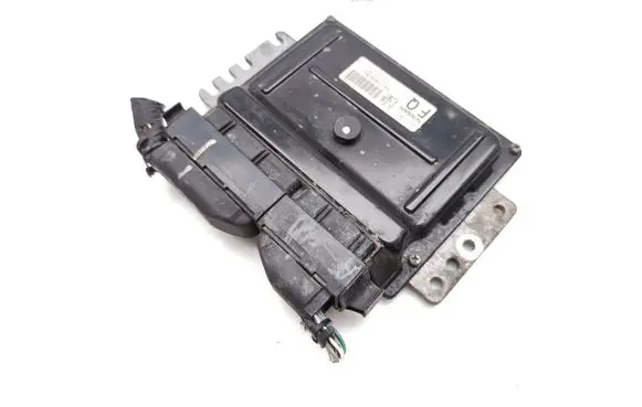 Nissan Micra C+C Engine control unit/module MEC37-300 MEC37-300C15913