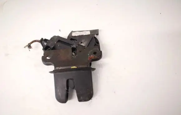 Volkswagen Jetta V Tailgate/trunk/boot lock/catch/latch 4f5827505b
