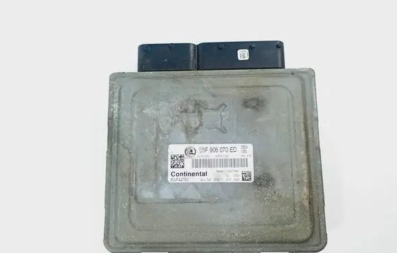 Skoda Fabia Mk2 (5J) Engine control unit/module 03F906070ED SMS1022A 038907309L
