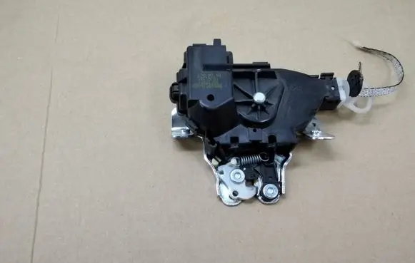 Mercedes-Benz E W213 Tailgate/trunk/boot lock/catch/latch A0997501800 9200219 152702