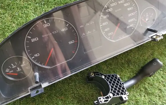 Audi A6 S6 C4 4A Speedometer (instrument cluster) 4A1919033HH