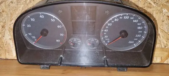 Volkswagen Touran I Speedometer (instrument cluster) A2c53023102