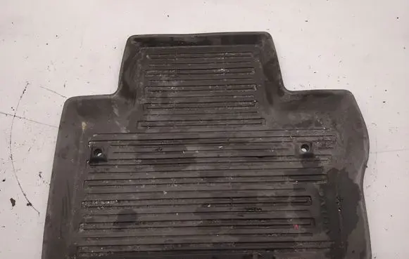 Volvo V70 Rear floor mat 30734679