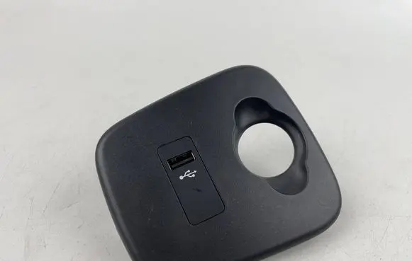 Mini One - Cooper F56 F55 USB socket connector 6820397 9270579