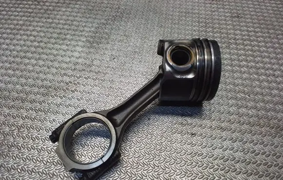 Volkswagen Transporter - Caravelle T5 Piston 070107065AL