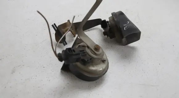 Volkswagen PASSAT CC Horn signal 3C0951221D