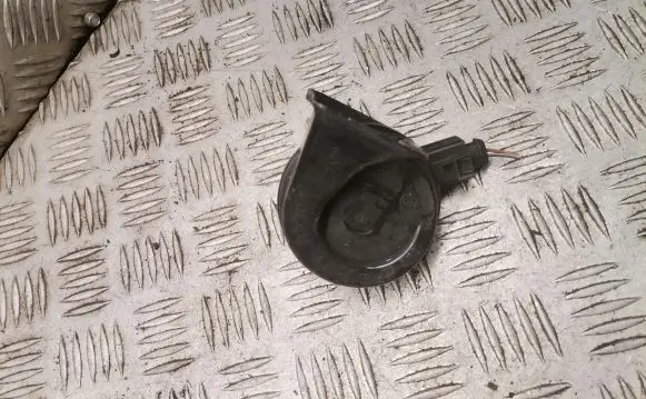 Volkswagen Golf V Horn signal 001157