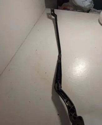 Ford Galaxy Windshield/front glass wiper blade 6M2117526AC