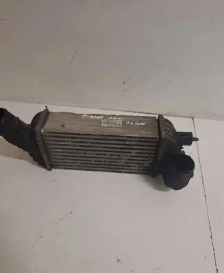 Peugeot 308 Intercooler radiator 9673015780 R1402004
