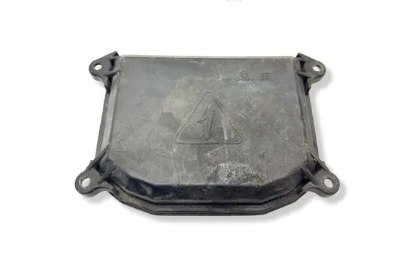 Subaru Legacy Headlight/headlamp dust cover 10R020675