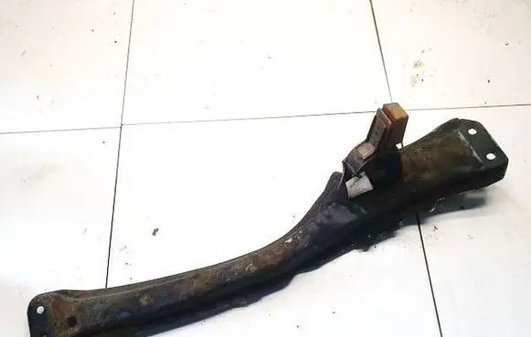 Toyota Avensis T220 Front subframe