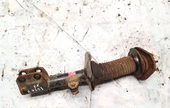 Toyota Avensis T250 Front shock absorber/damper 334816