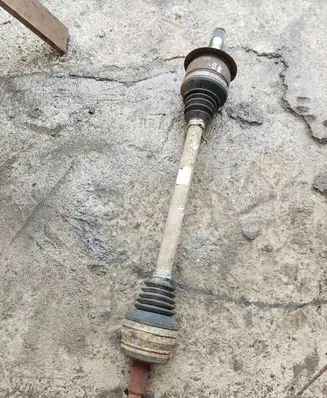 Chrysler 300 - 300C Rear driveshaft P04726035AD