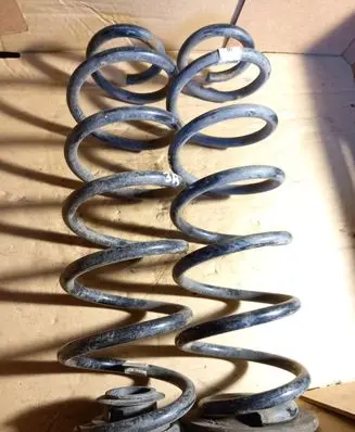 Volkswagen Golf VII Rear coil spring