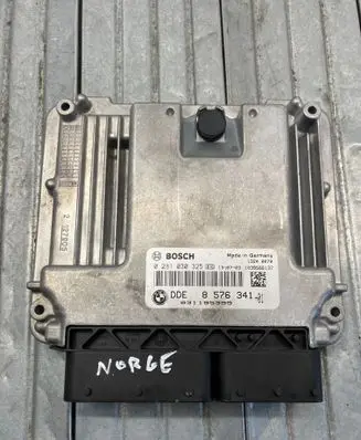 BMW 1 F20 F21 Engine control unit/module 8576341 0281030325 031195399