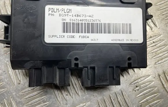 Ford S-MAX Tailgate/trunk control unit/module DG9T14B673AZ S163140551236576