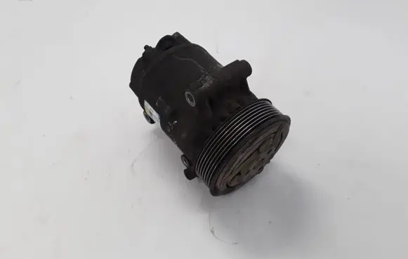 Renault Scenic II - Grand scenic II Air conditioning (A/C) compressor (pump) 8200309193