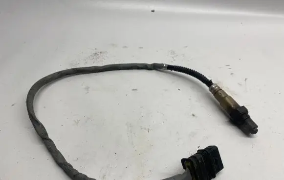 BMW 5 F10 F11 Lambda probe sensor 7589475