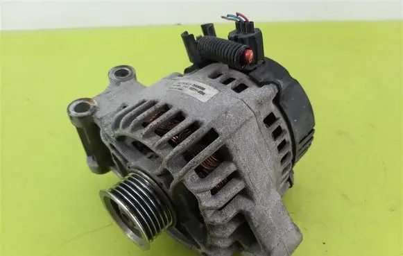 Ford Focus Generator/alternator 1022118356