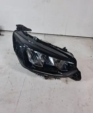 Peugeot 208 II Headlight/headlamp 9833036180