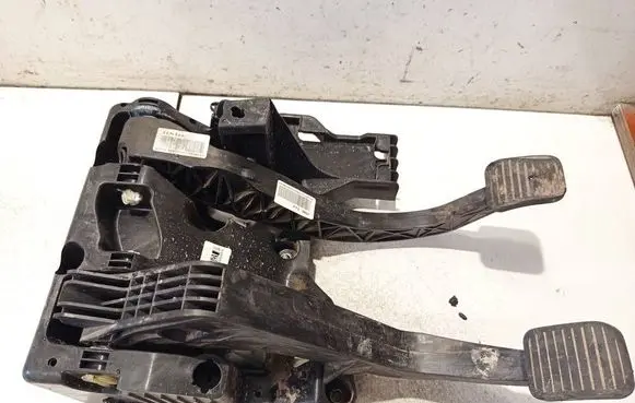 Citroen Jumper Brake pedal 25863700