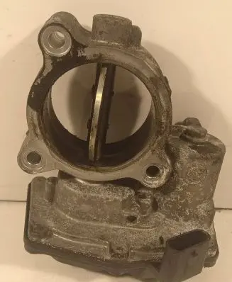 BMW 5 F10 F11 Throttle valve 10378517 7810752 1354