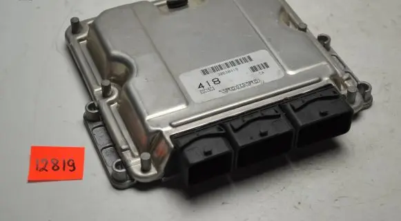 Volvo S40, V40 Engine control unit/module 30630418 0281011087