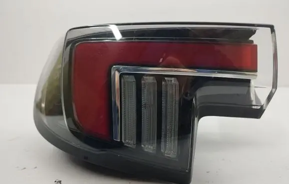 Opel Mokka B Rear/tail lights 9833721880