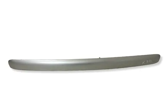 Toyota Avensis T250 Trunk door license plate light bar 