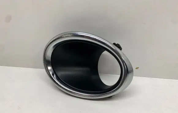 Nissan Qashqai Front fog light trim/grill 622574EA0C