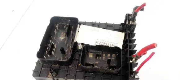 Volkswagen Touran I Fuse box set 1K0937821 1K0937820