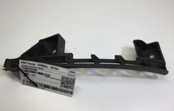 Volkswagen Touran I Front bumper mounting bracket 1T0807890B