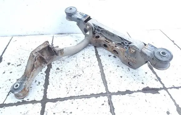 Volkswagen Transporter - Caravelle T5 Rear differential/diff mount bracket 7H0500043Q 7H0599287
