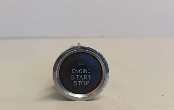 Toyota Corolla Verso AR10 Engine start stop button switch 15A7101
