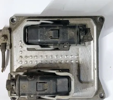 Opel Zafira B Engine control unit/module 55571557 SIMTEC755 5WK9430