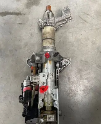 Steering wheel axle set