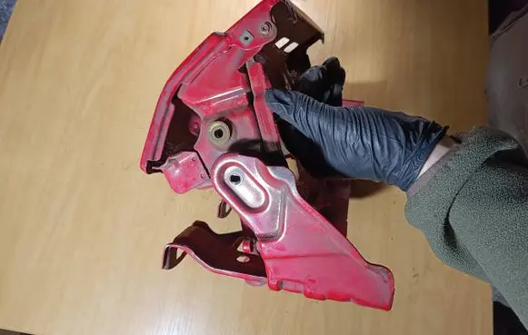 Honda Accord Headlight/headlamp mounting bracket