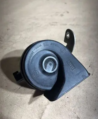 Volvo V40 Horn signal 0024082012 0055306 A046522
