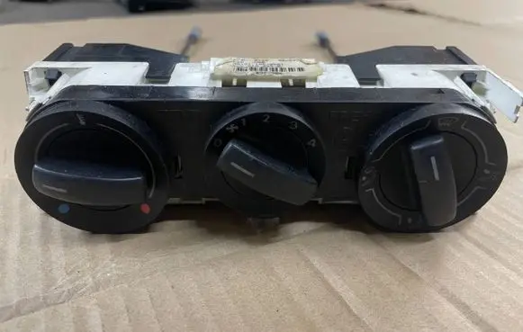 Volkswagen Polo Climate control unit 6q0819045p